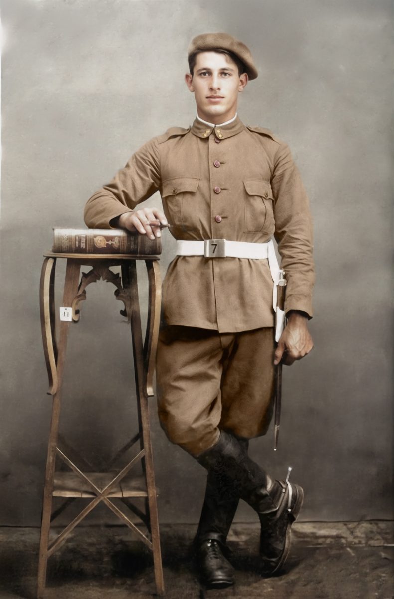 PHOTo RESTORATION OF SPANISH CIVIL WAR MILITARY MAN