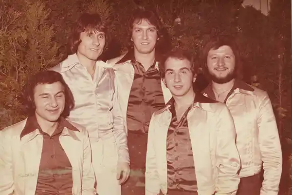 photo-restoration-service-melbourne