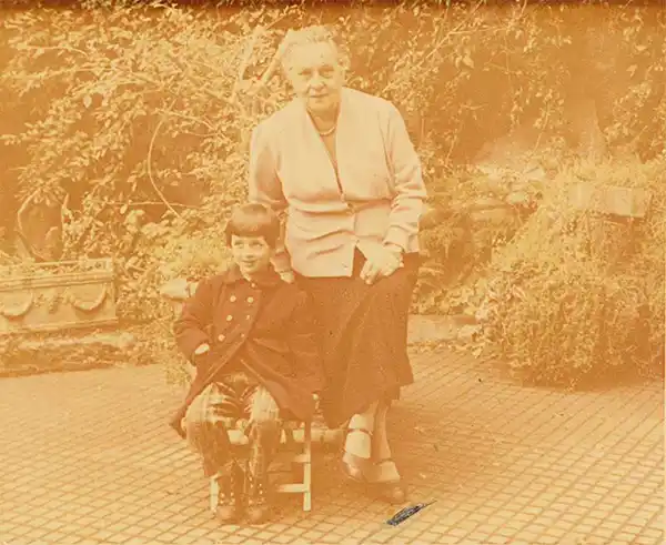 photo-restoration-service-melbourne